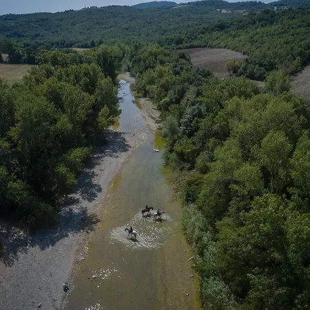 San Carlo Séjour à la ferme Pomarance
