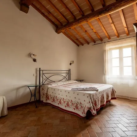 Farm stay Agriturismo San Carlo Pomarance