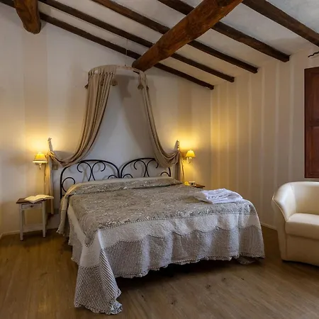 Farm stay Agriturismo San Carlo Pomarance