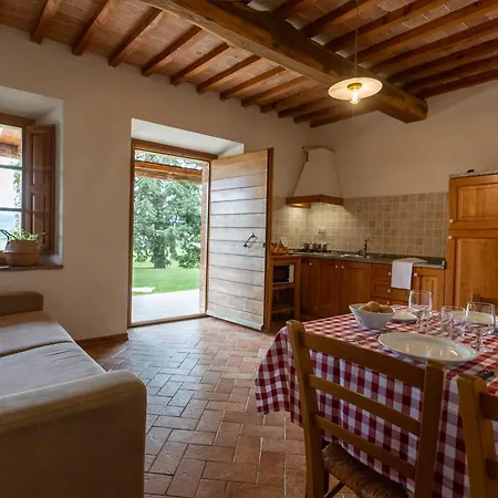 Agriturismo San Carlo Farm stay Pomarance